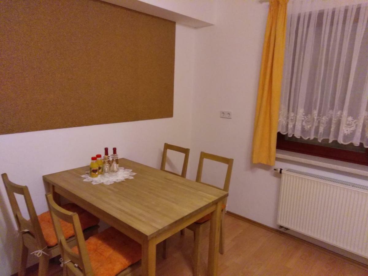 Ilka'S Kleine Harmonie Appartement Leipzig Buitenkant foto