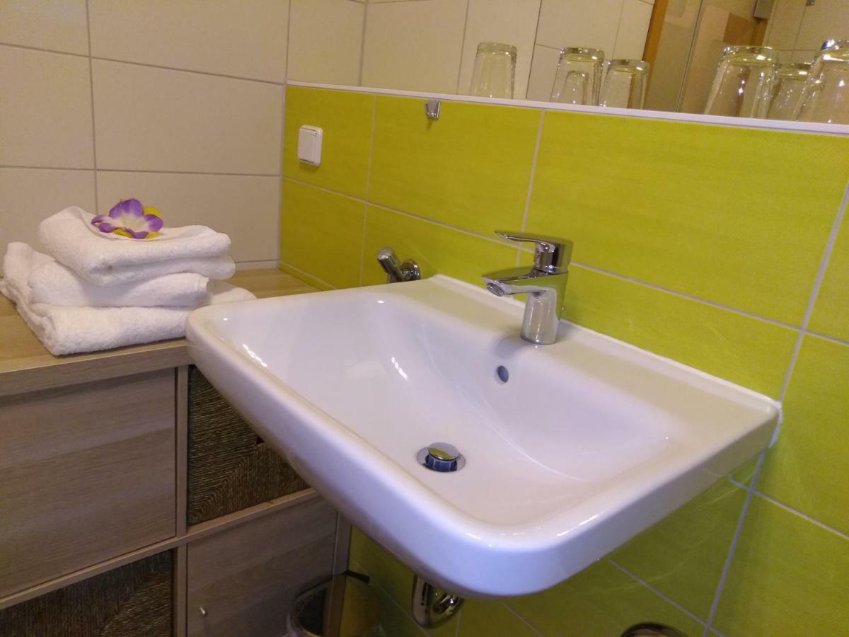 Ilka'S Kleine Harmonie Appartement Leipzig Buitenkant foto